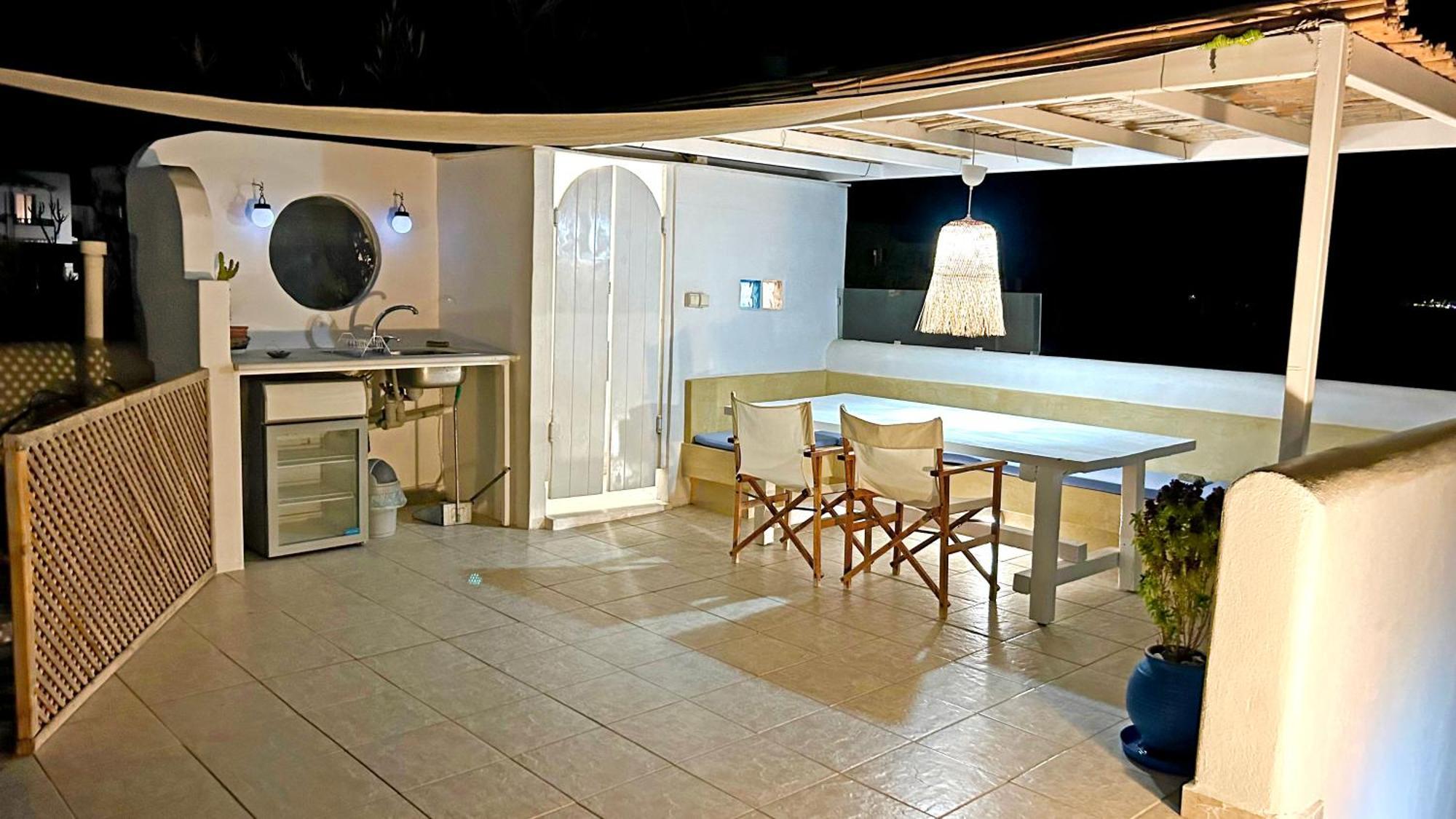 Villa Danae - Seaside Villa With Pool & Hot Tub Piso Livadi Exteriér fotografie